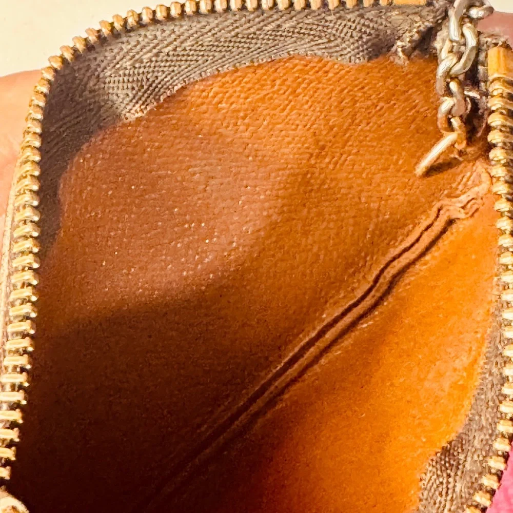 Louis Vuitton Gold and Brown Monogram Key Holder - Picture 8 of 11